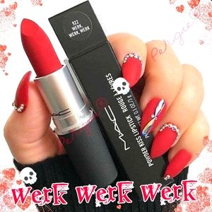 💋 •M•A•C• Powder Kiss Lipstick 💄💋